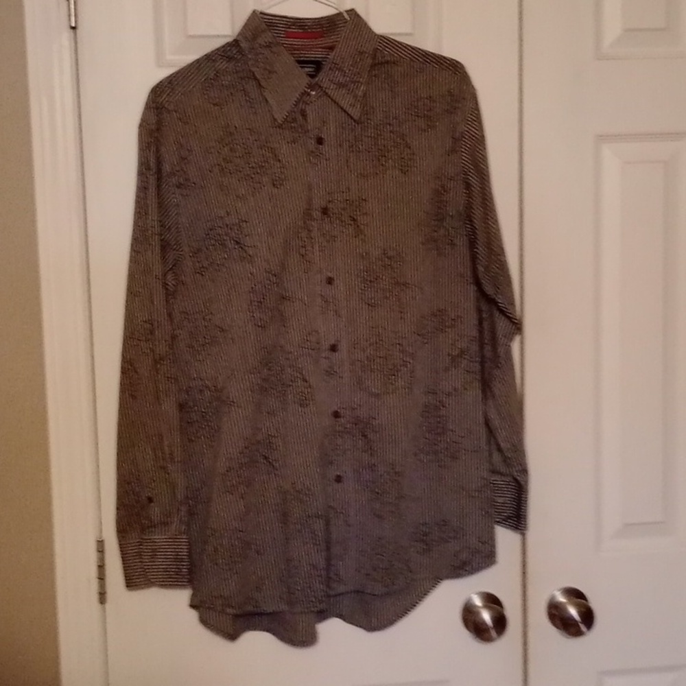 Haggar men's dress shirt. Size M Neck size (15 - 15 1/2)